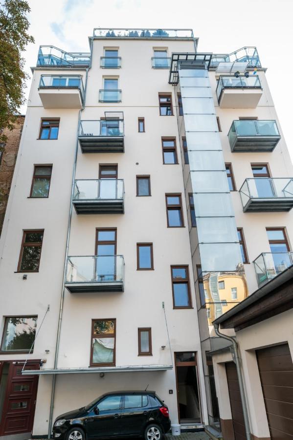 פראג Designed Apartment Next To Vaclav Square With Terrace And Private Garage מראה חיצוני תמונה