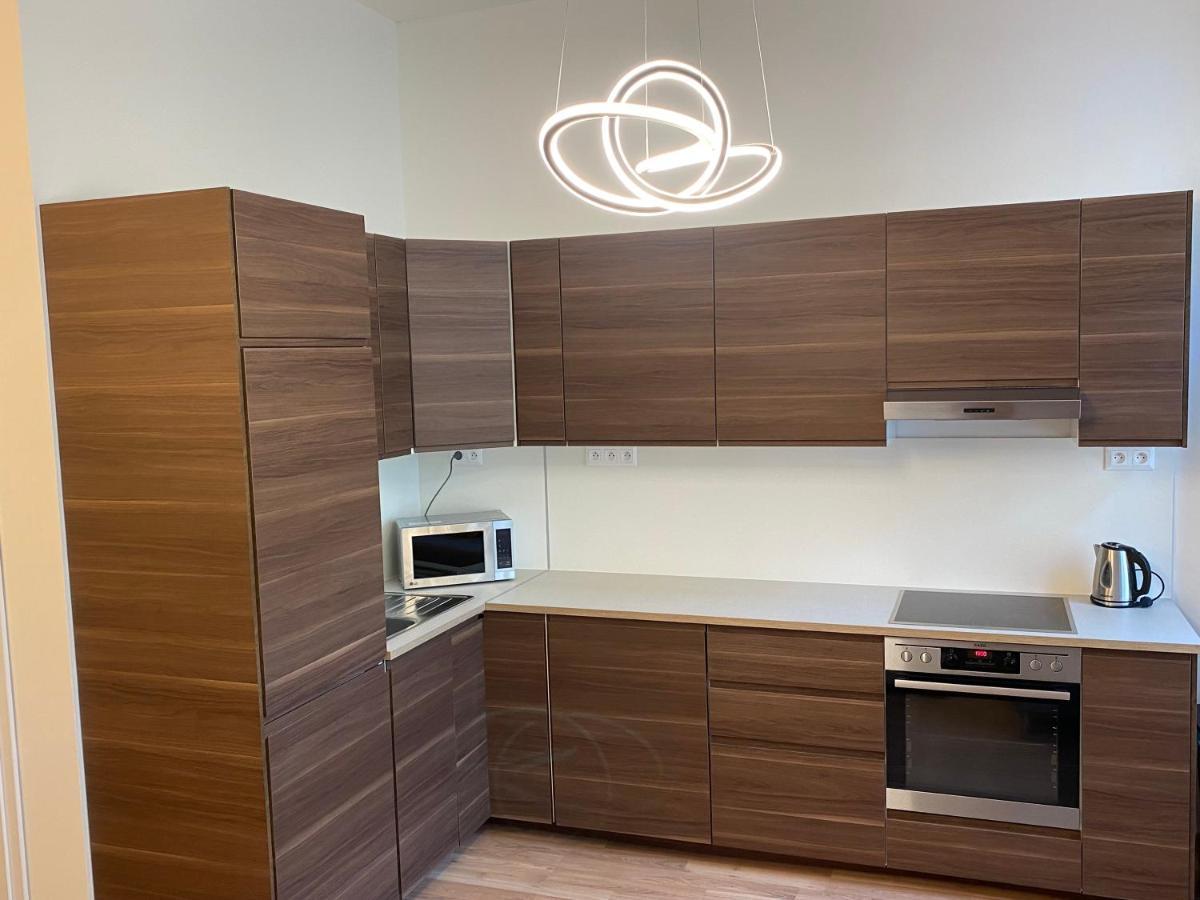 פראג Designed Apartment Next To Vaclav Square With Terrace And Private Garage מראה חיצוני תמונה